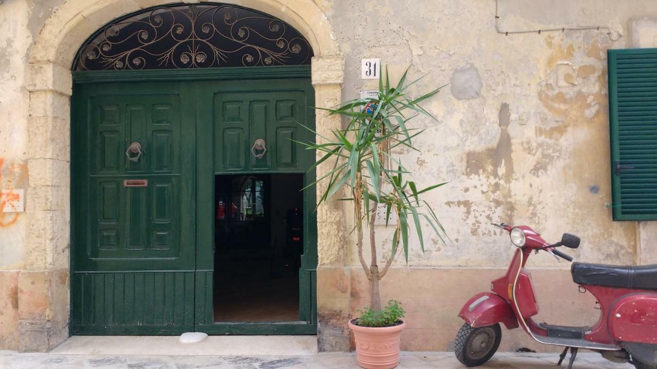Casa D'Artista Suite & Garden Lecce Exterior photo